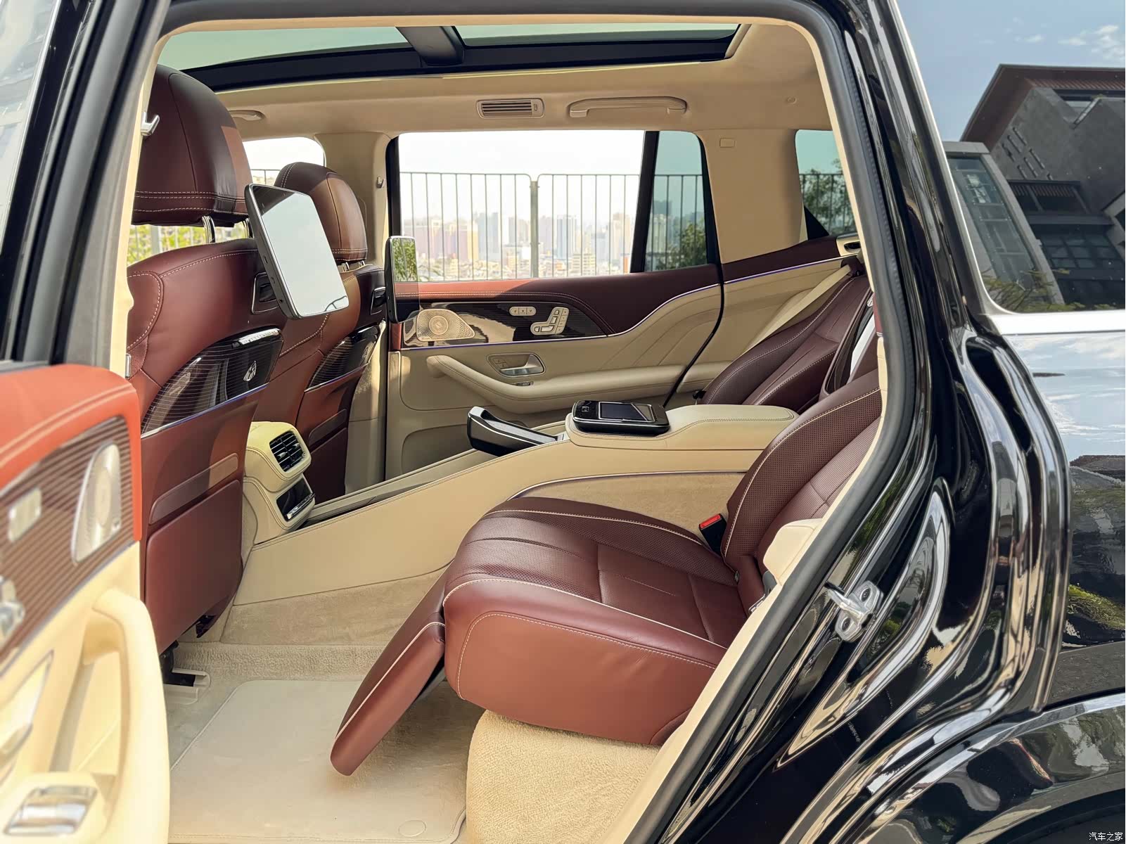 Maybach GLS, 2021 10