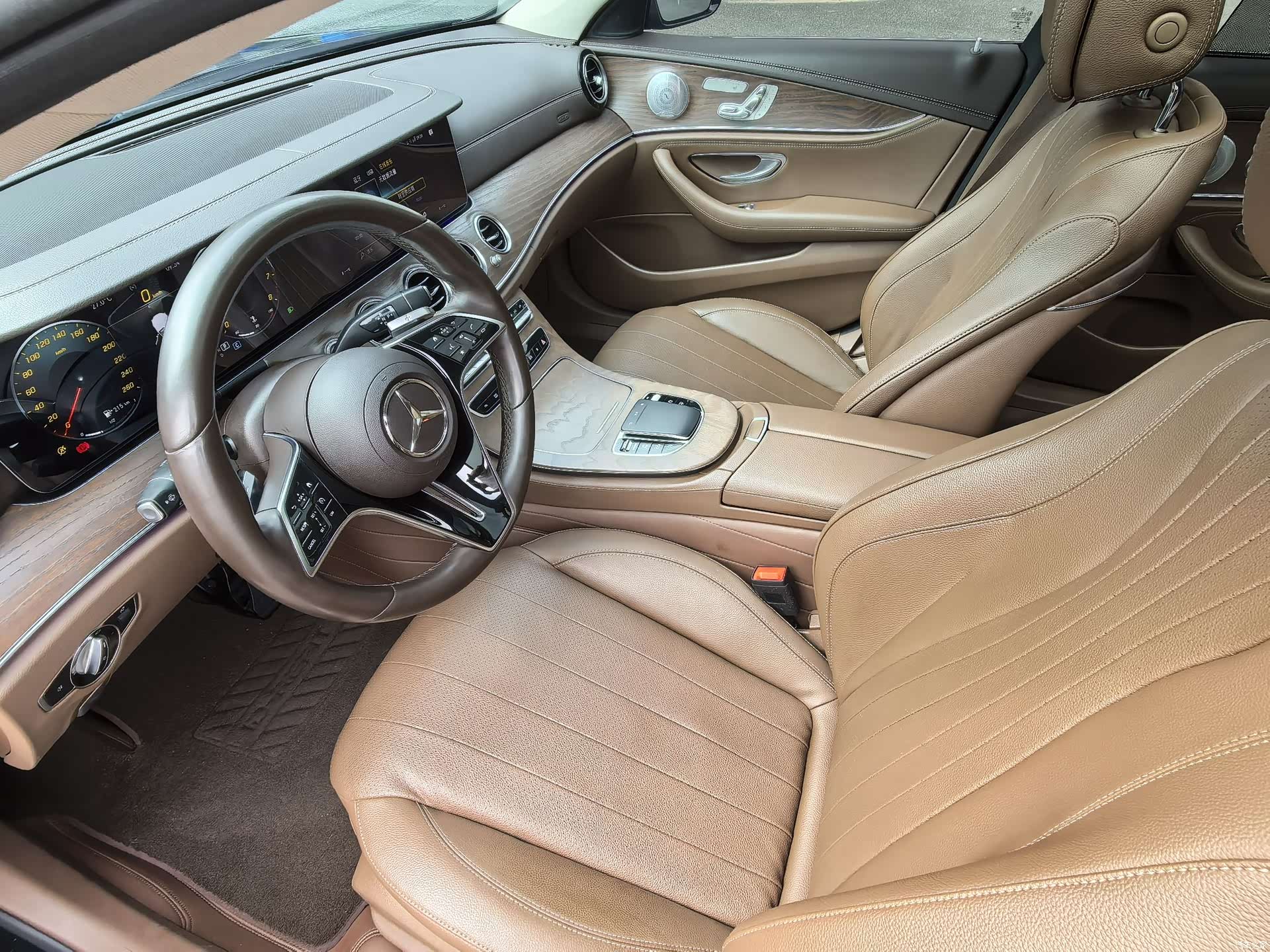 Mercedes-Benz E-Class, 2021 3