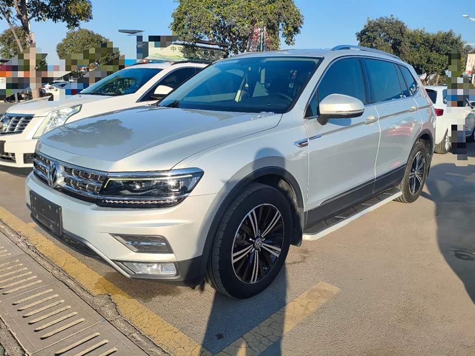 Volkswagen Tiguan L