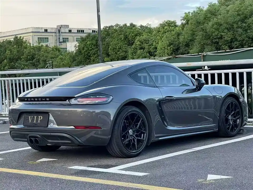 Porsche 718