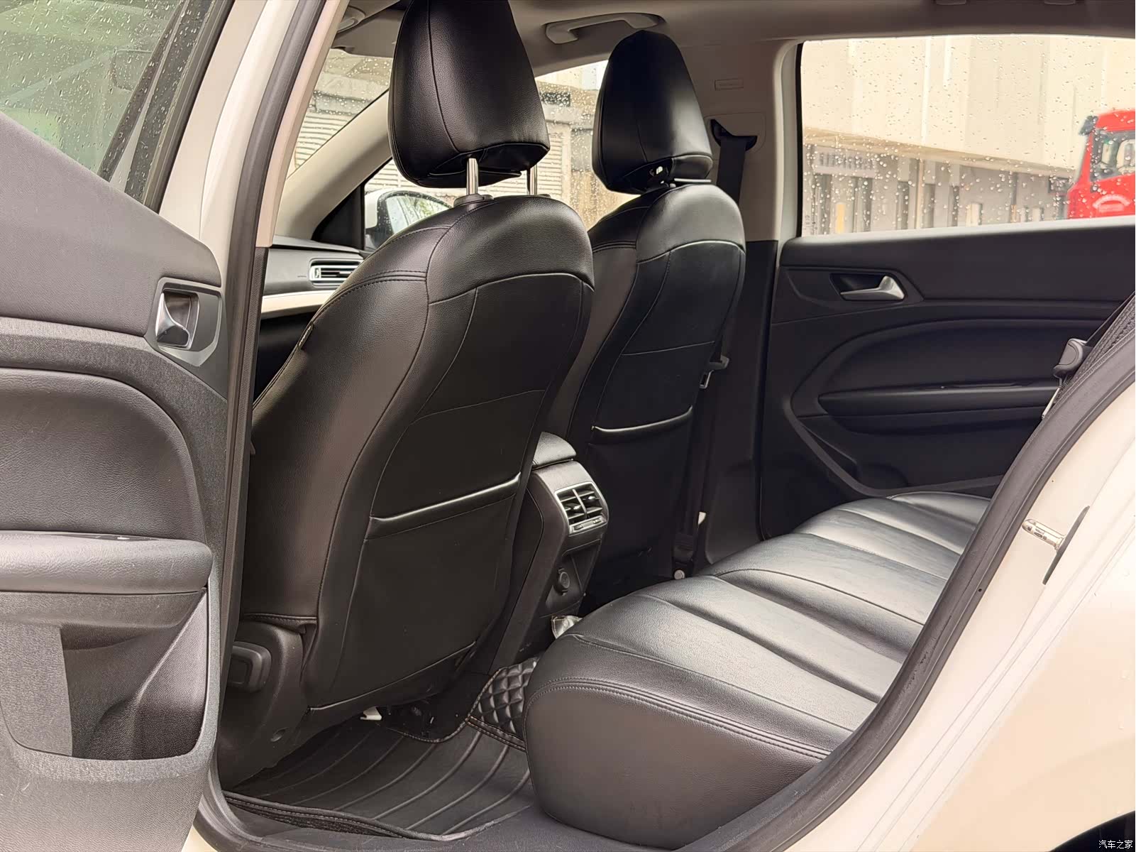 Peugeot 408, 2017 6