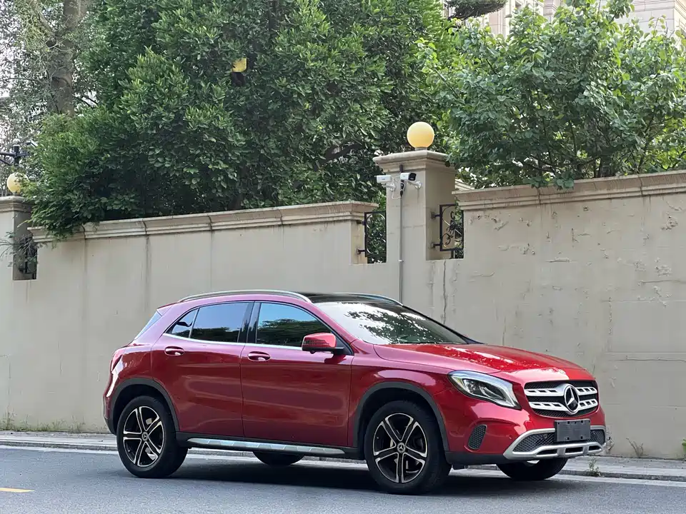 Mercedes-Benz GLA