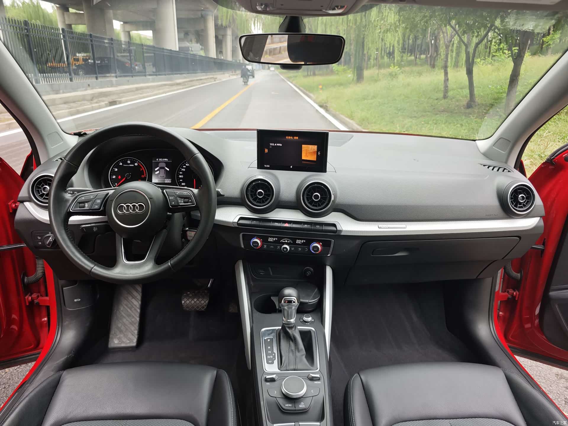 Audi Q2L, 2019 12