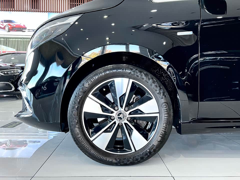 Mercedes-Benz V-class