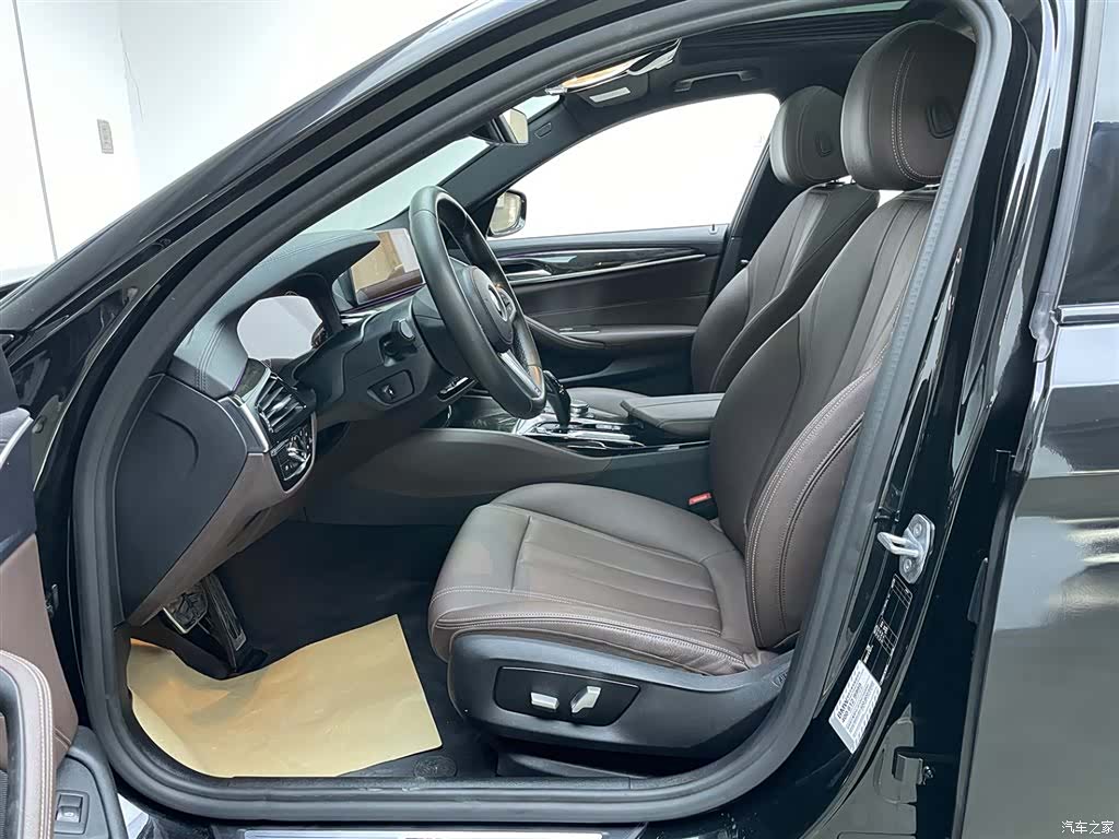 BMW 5 Series, 2019 15