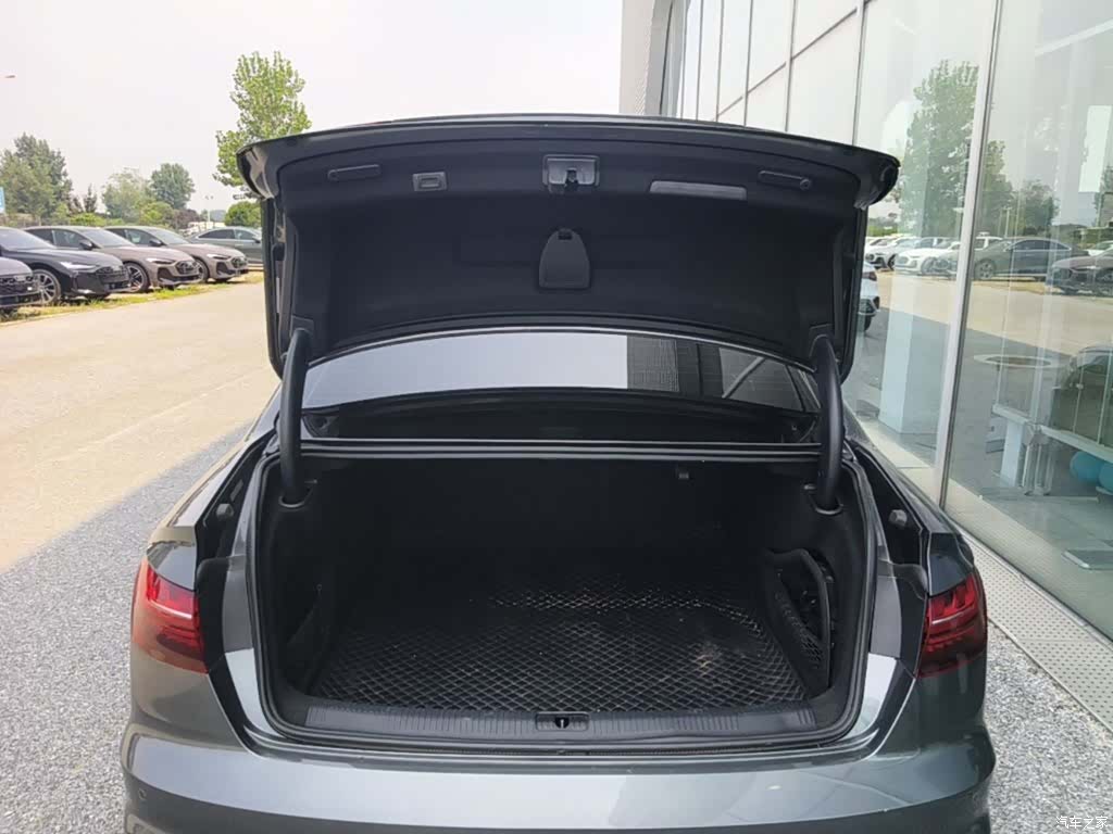 Audi A4L, 2021 19
