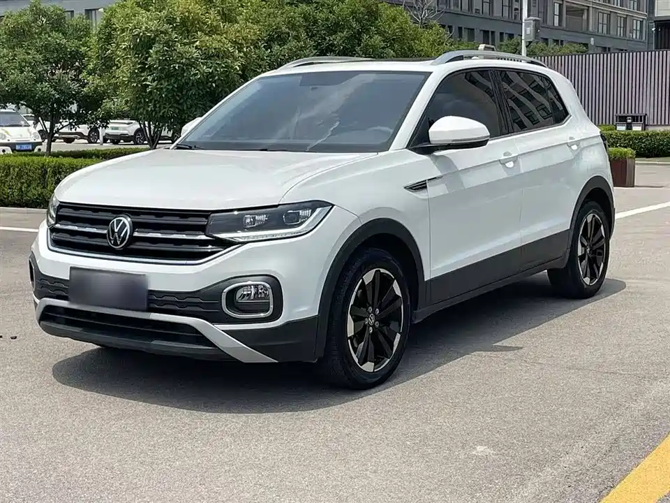 Volkswagen Exploring the shadow