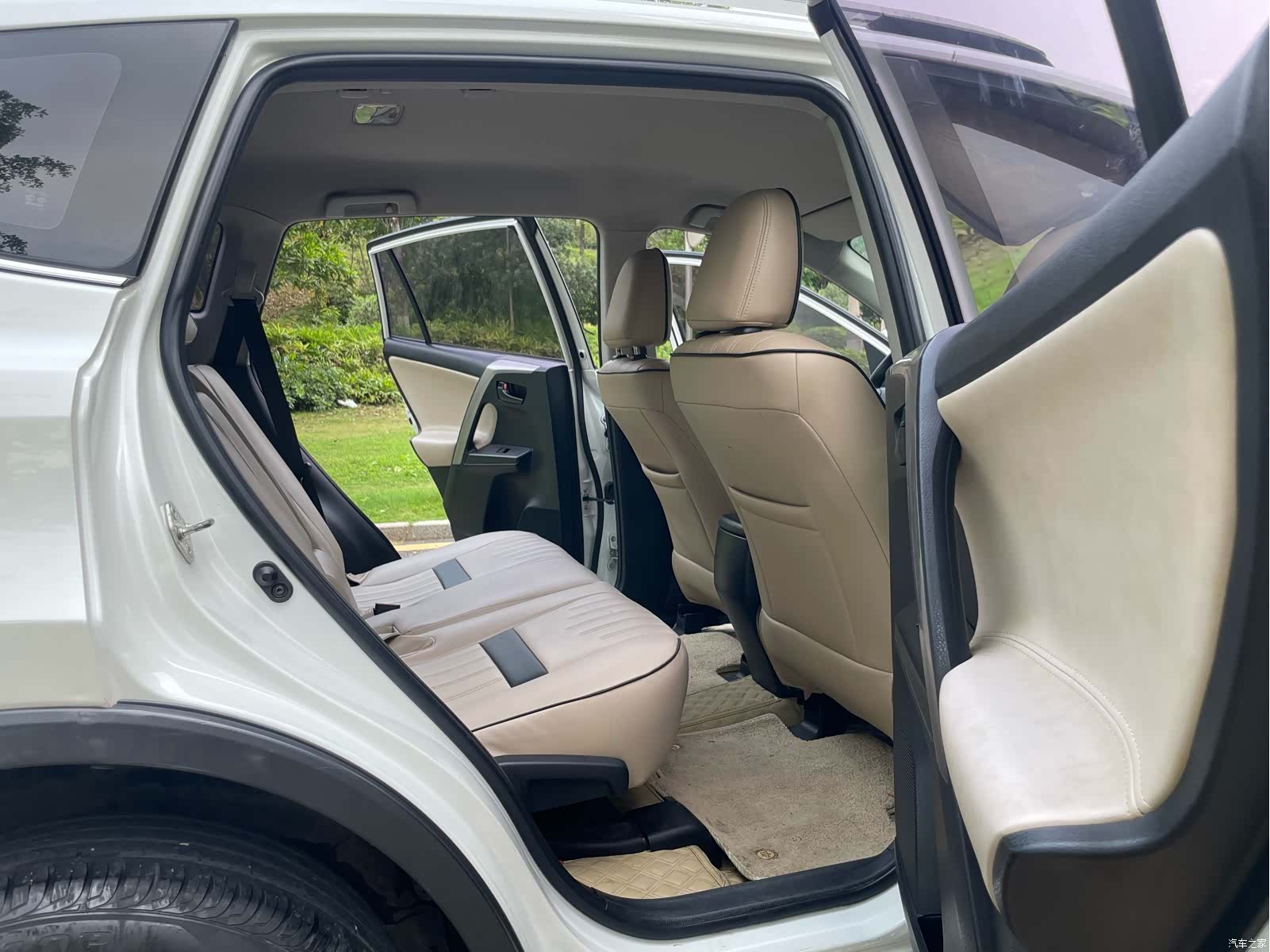 Toyota RAV4, 2017 12