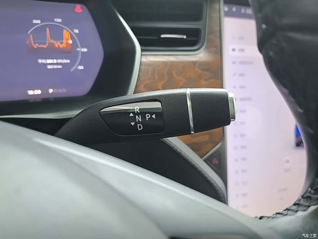 Tesla Model X, 2020 14