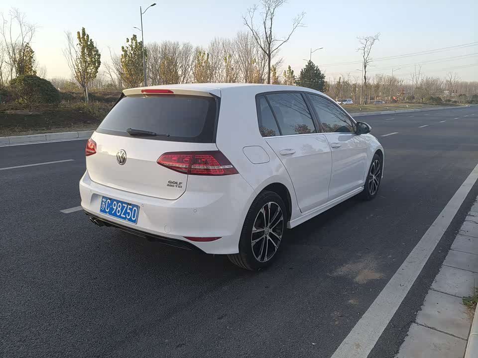 Volkswagen golf