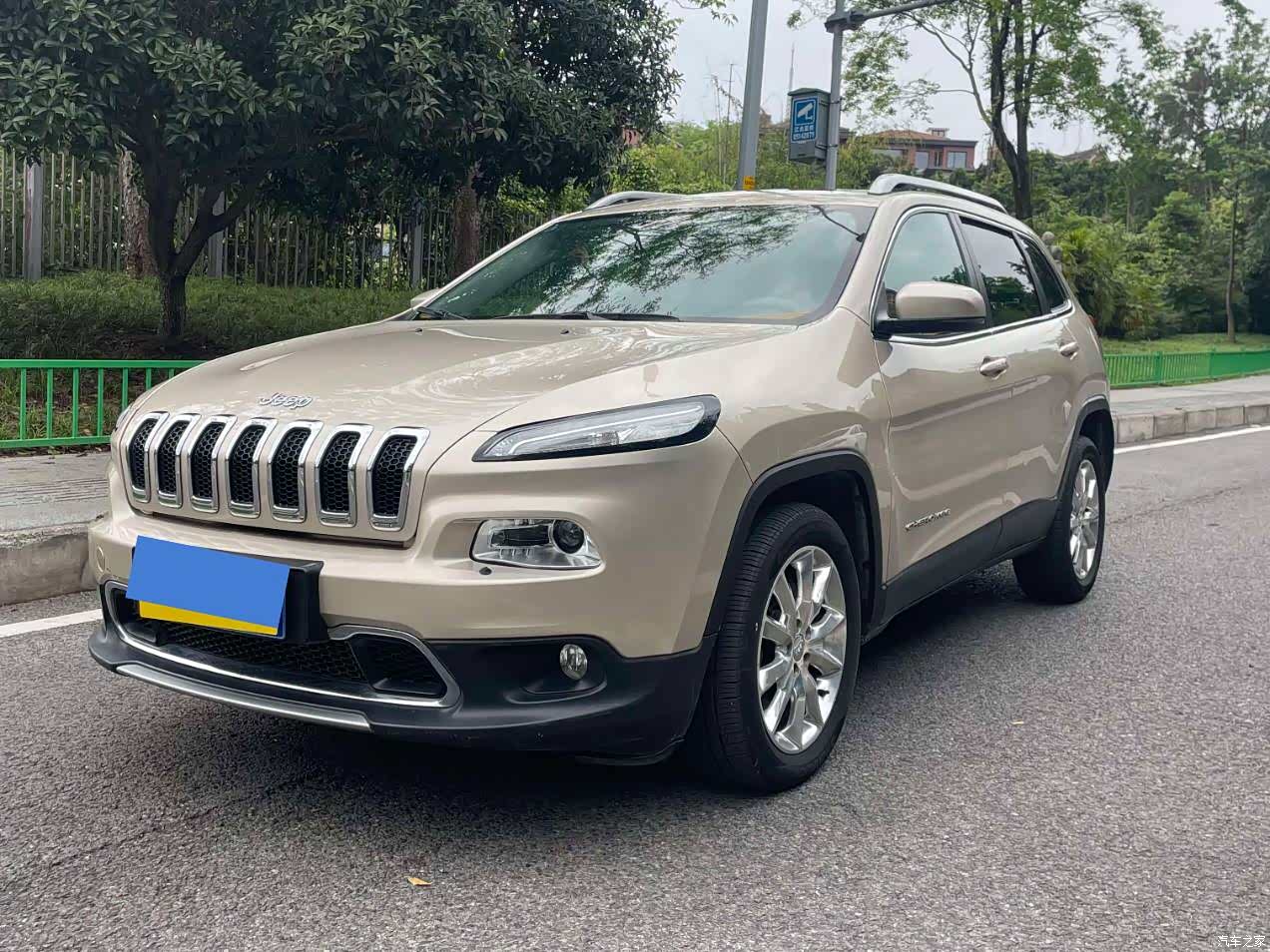 Jeep Cherokee, 2015 1