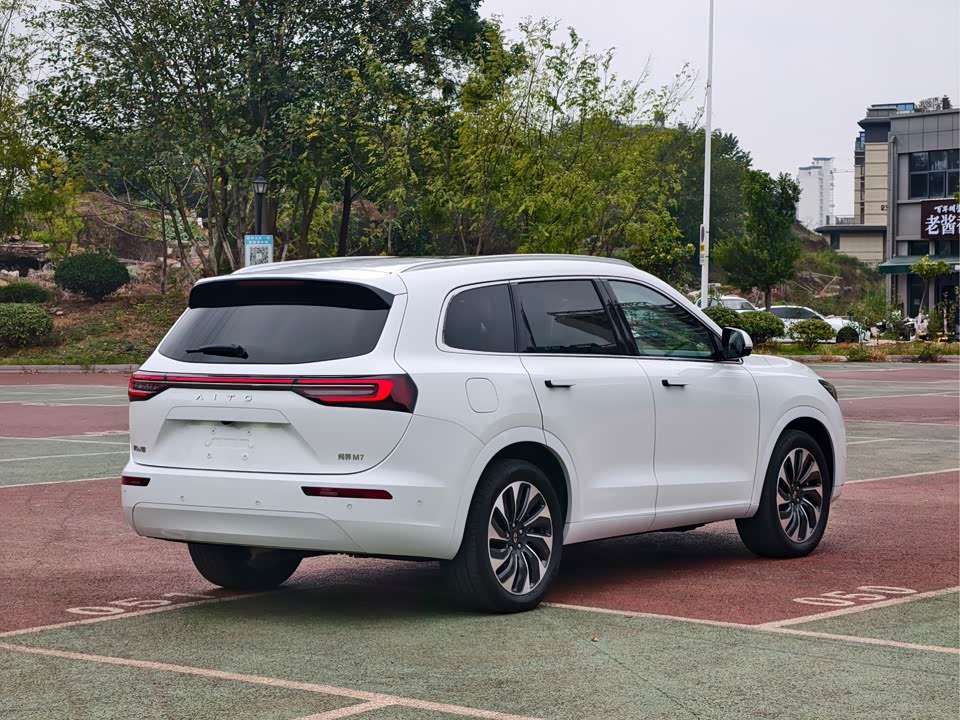 AITO Ask the world M7