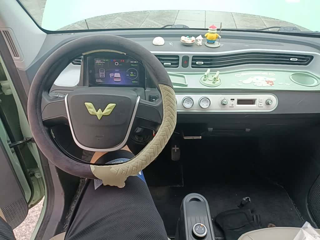 Wuling MINIEV, 2021 10