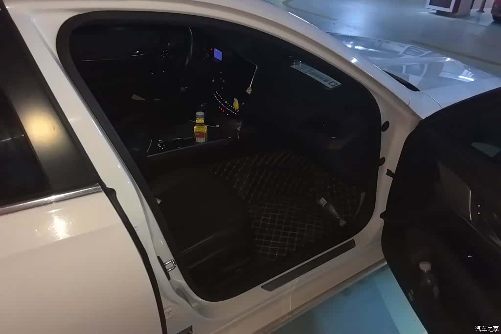 Cadillac CT4, 2023 8