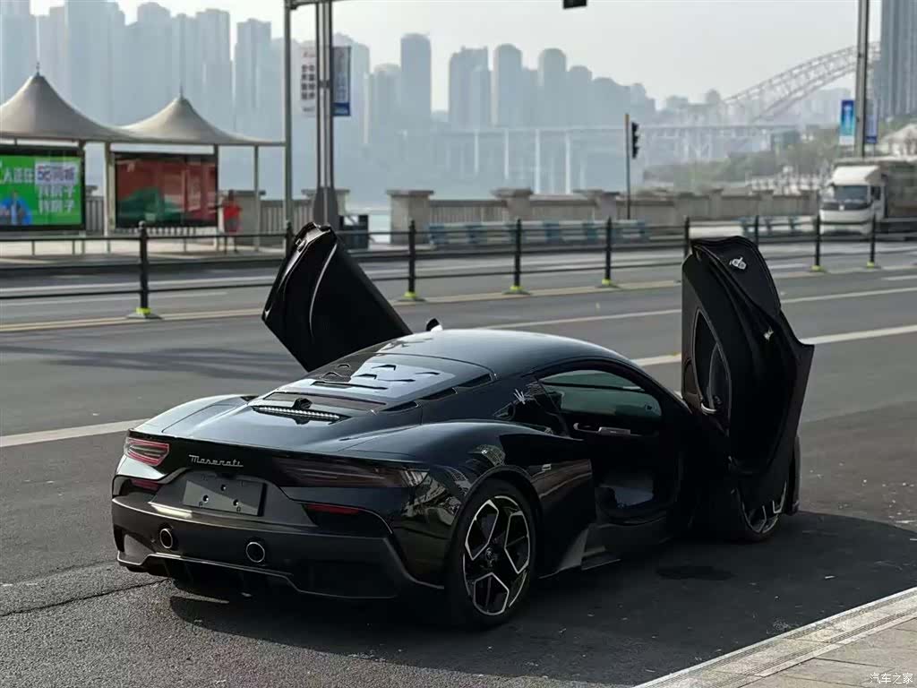 Maserati MC20, 2022 4