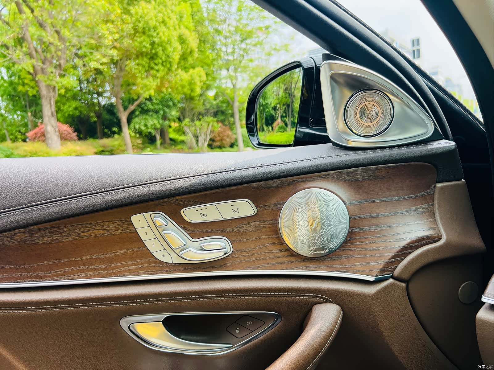Mercedes-Benz E-Class, 2023 12