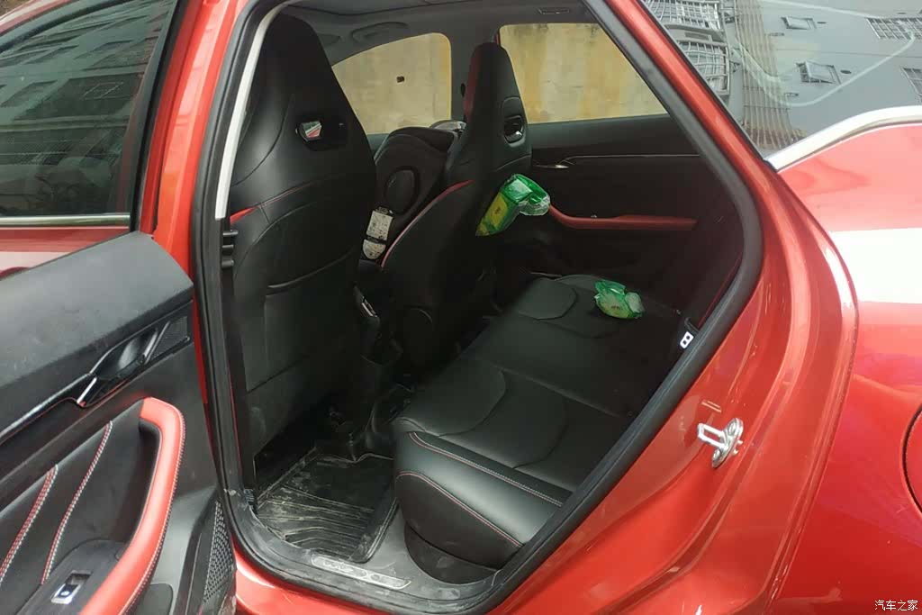Geely Emgrand, 2022 11