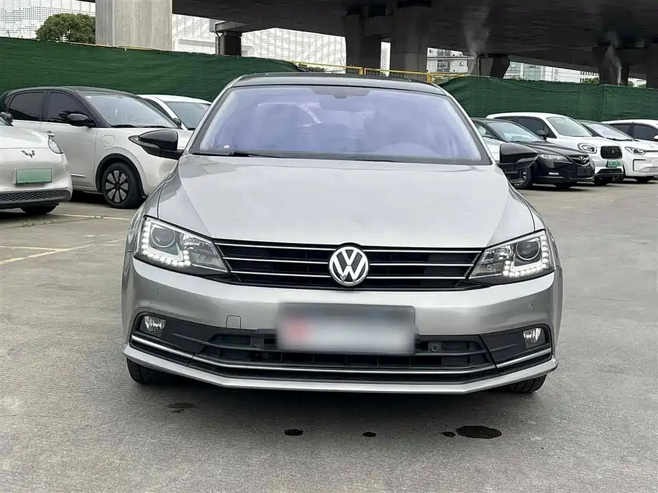 Volkswagen Sagitar