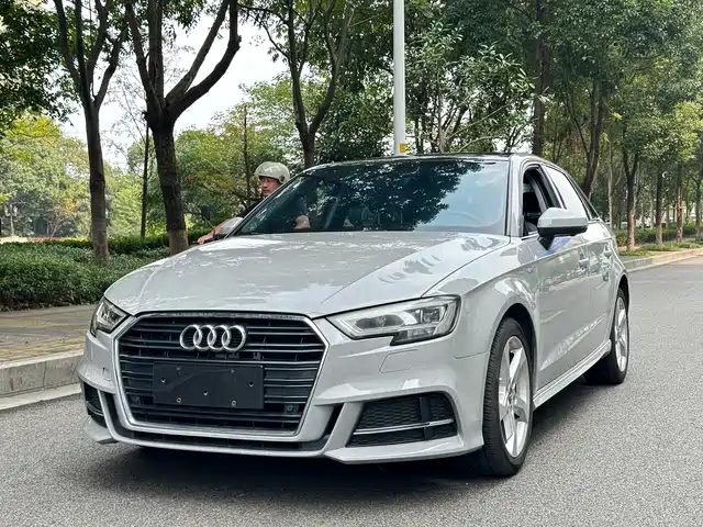 Audi A3 2019 — купить из Китая под заказ