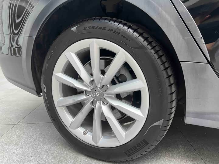 Audi A6 2015 3.0T allroad quattro