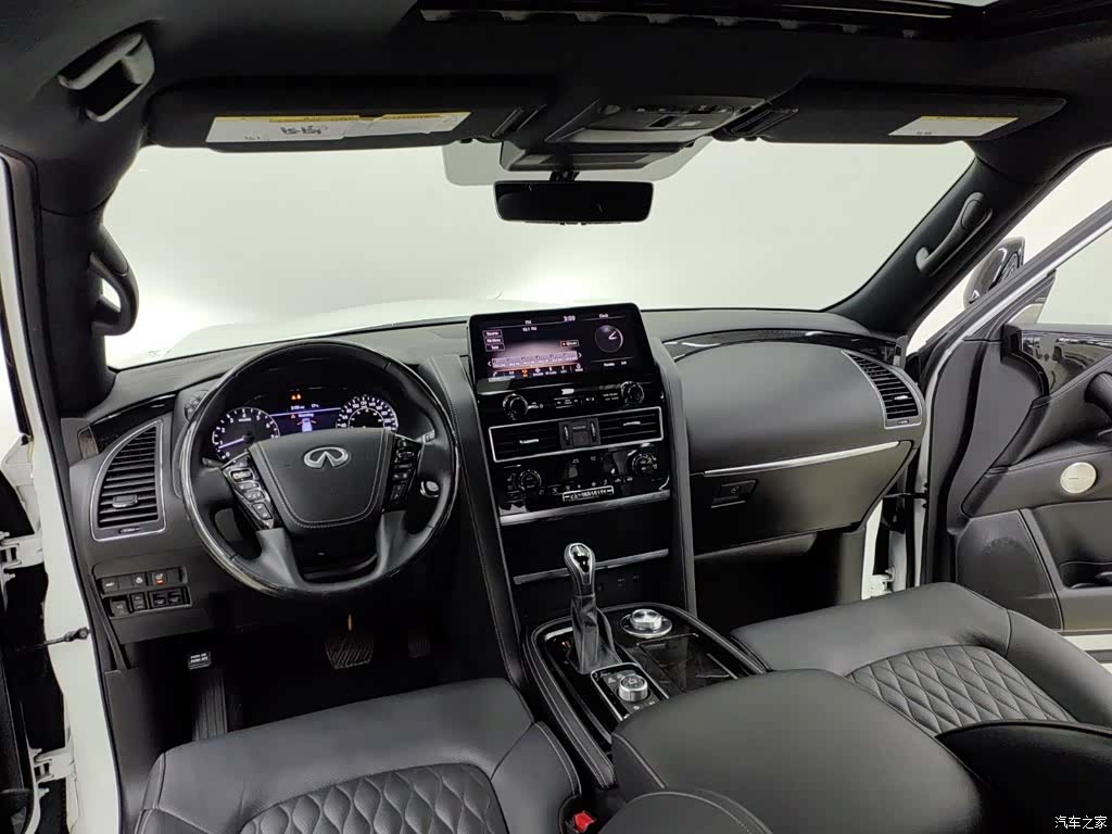 Infiniti QX80, 2023 13