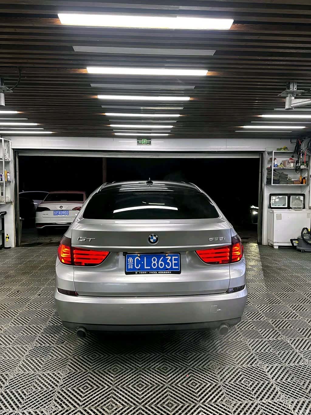 BMW 5 Series, 2011 8