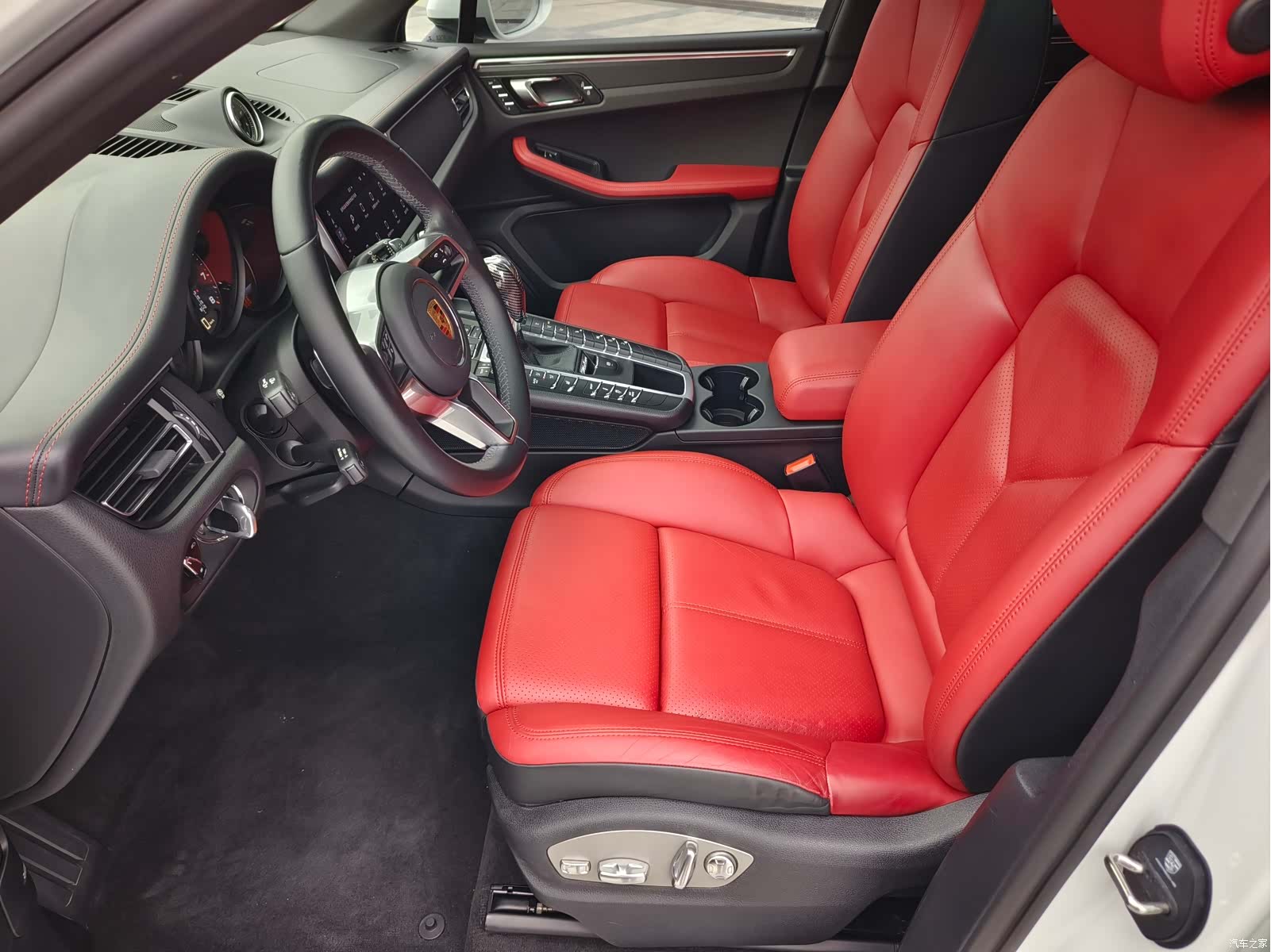 Porsche Macan, 2021 4