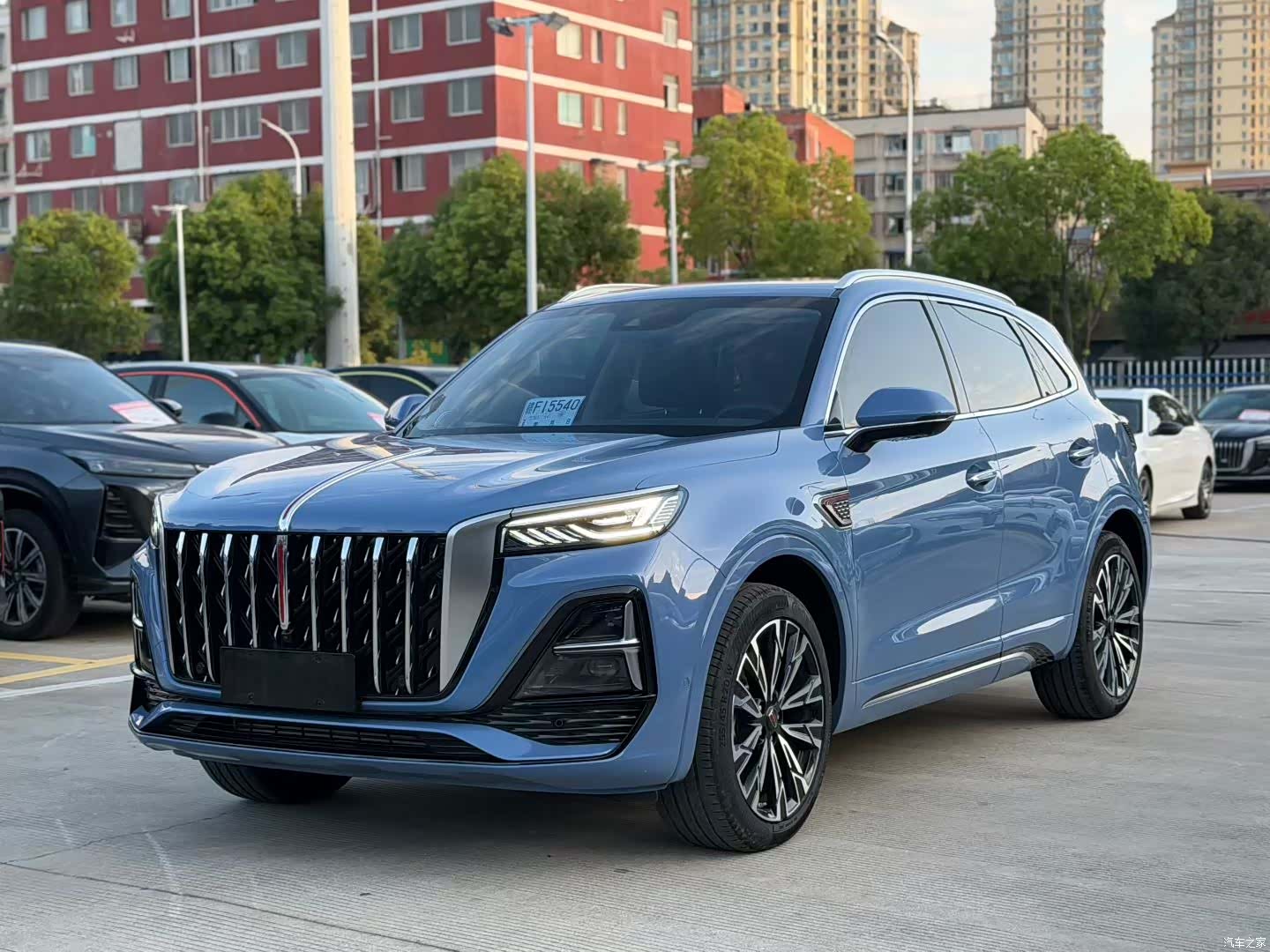 Hongqi HS5, 2023 1