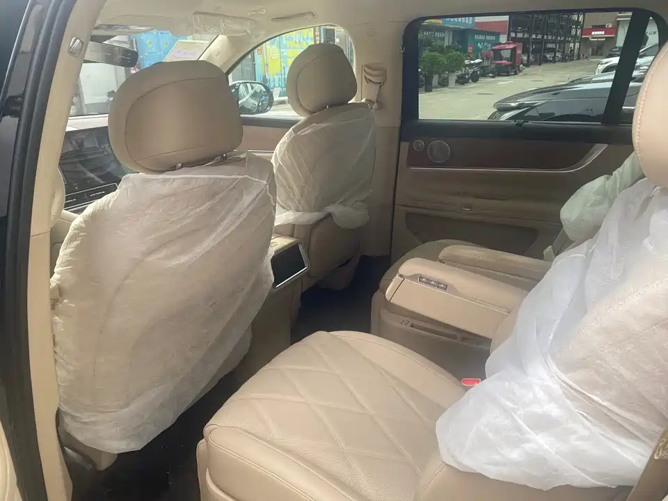 AITO Ask the world M9