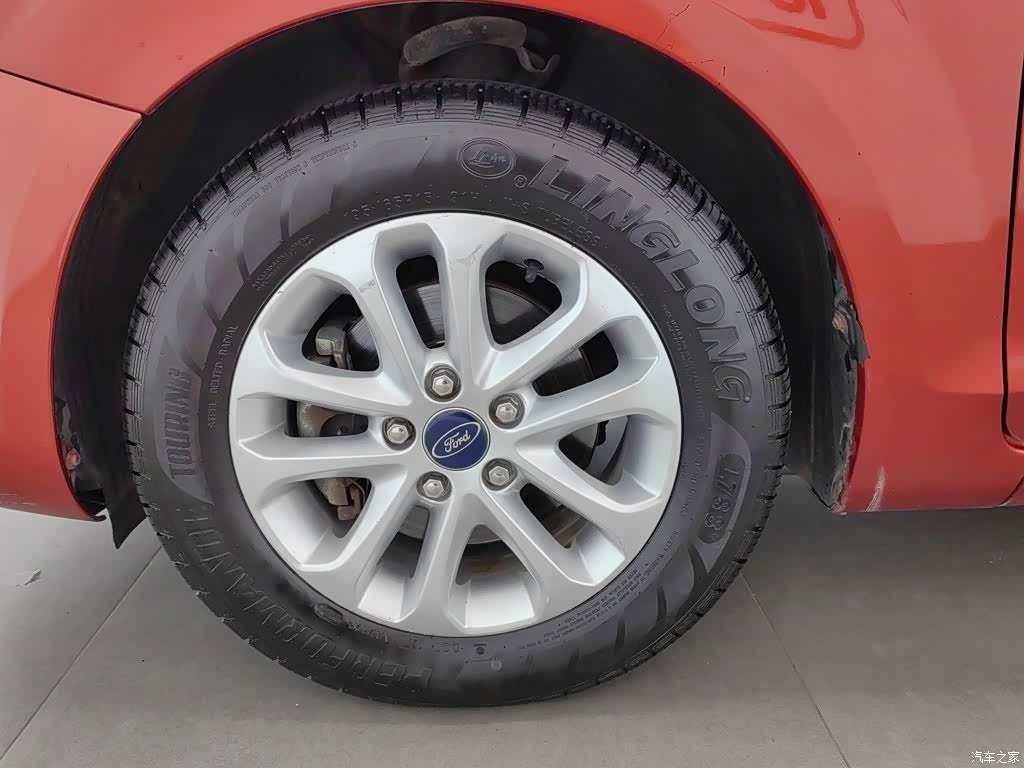 Ford Focus, 2013 17