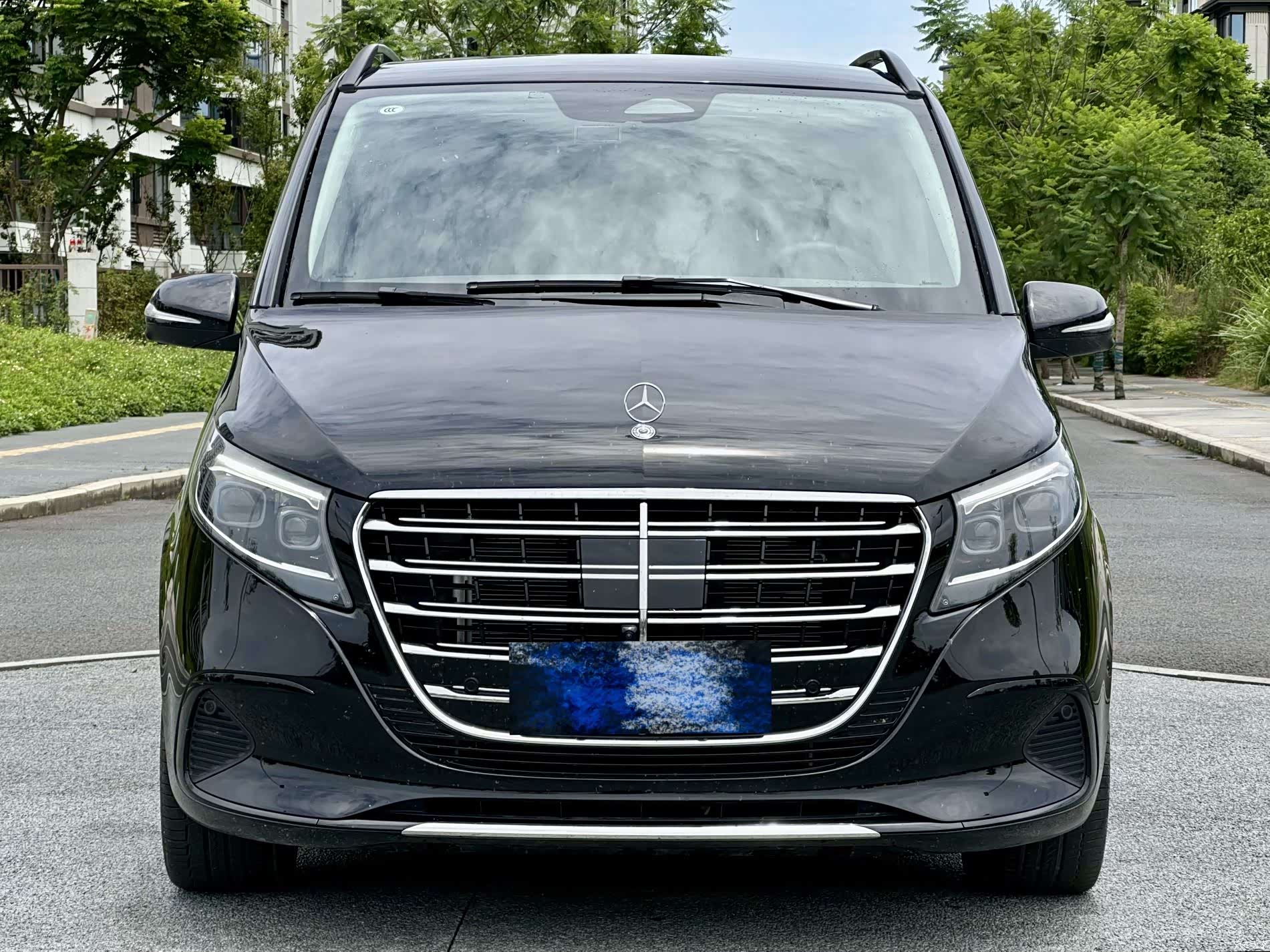 Mercedes-Benz V-Class, 2025 3