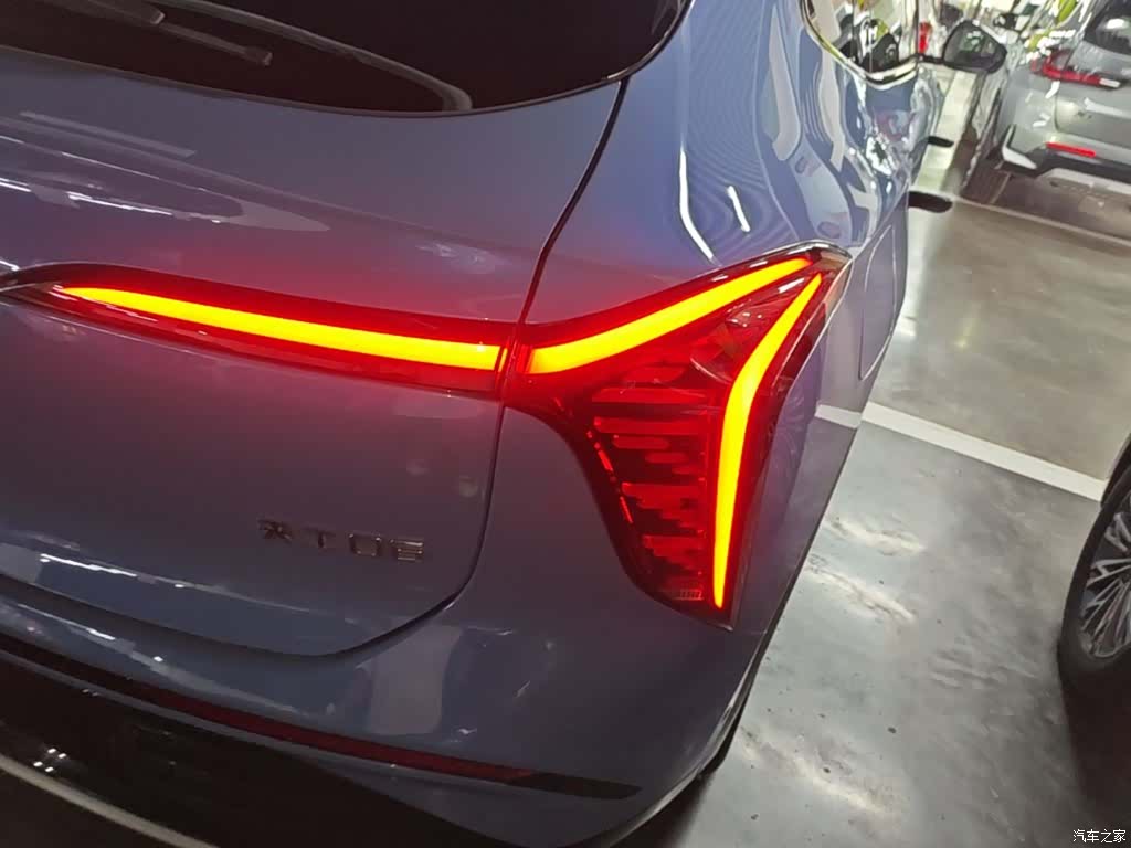 Hongqi 06, 2025 24