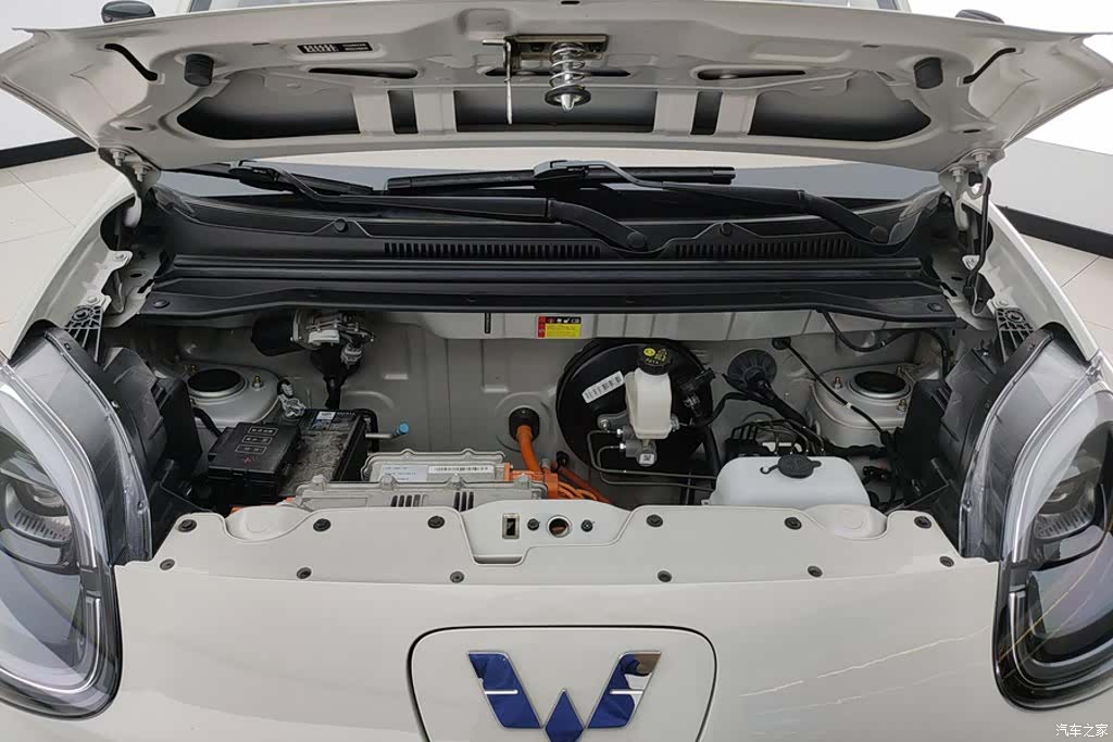Wuling MINIEV, 2025 10