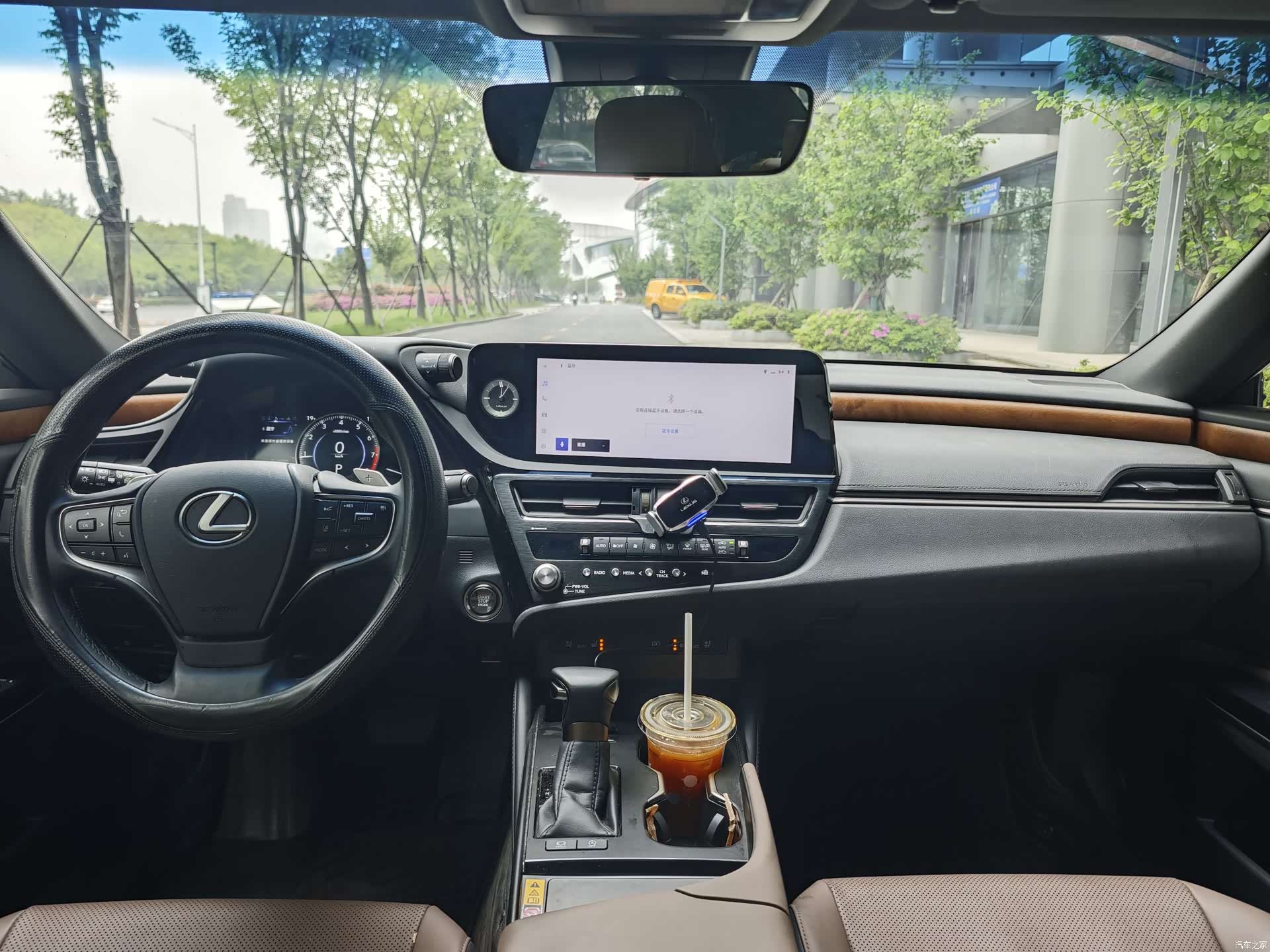 Lexus ES, 2024 12