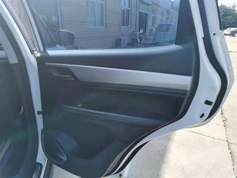 Geely Vision X6