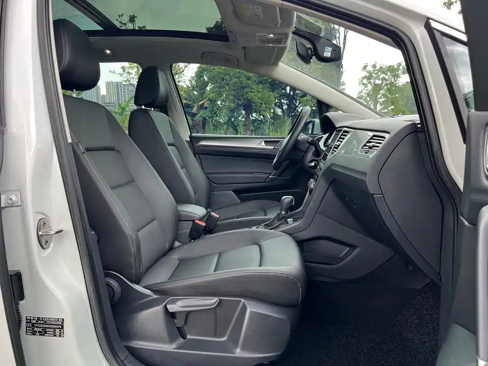 Volkswagen Golf*Jiayu