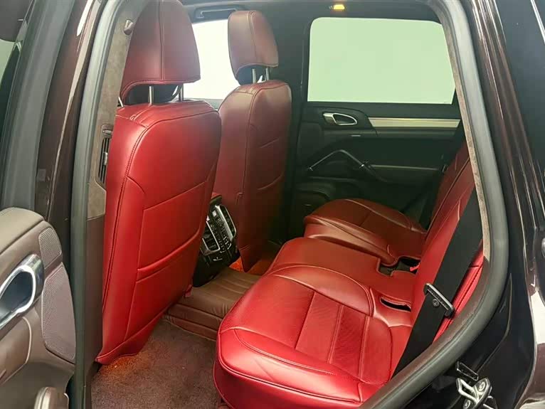 Porsche Cayenne 2015, фото 14
