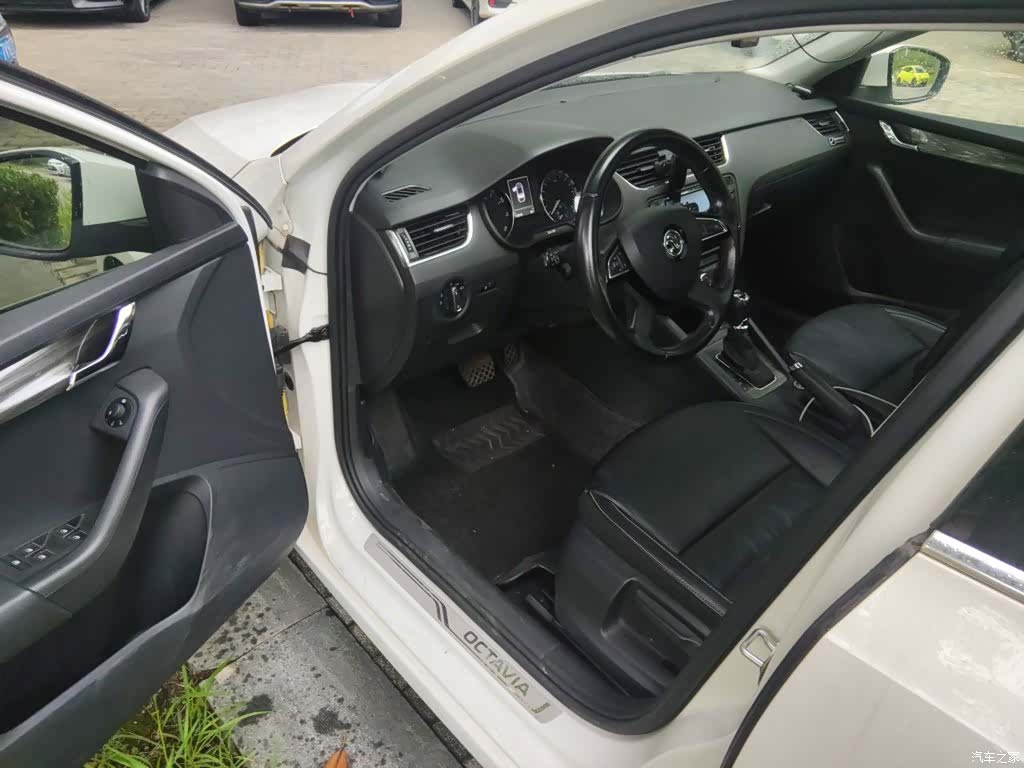 Skoda Octavia, 2015 12