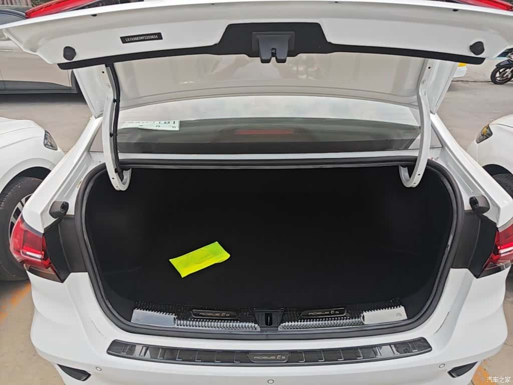 Roewe i5, 2023 19