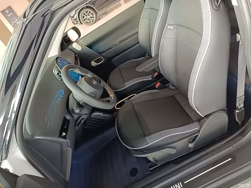 Mini Cooper, 2024 15