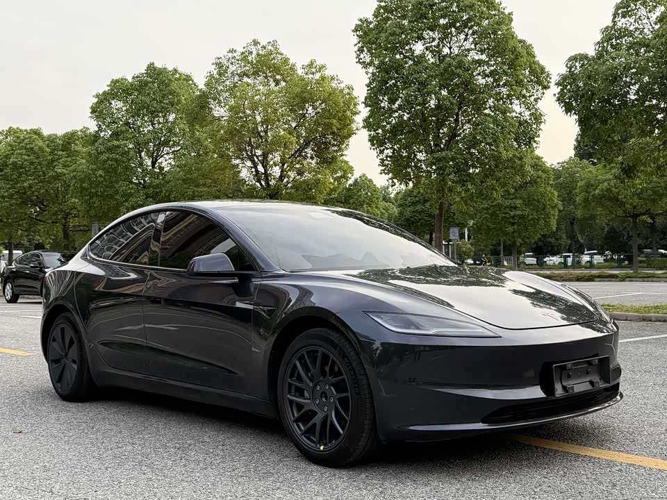 Tesla Model 3 Tesla Model 3