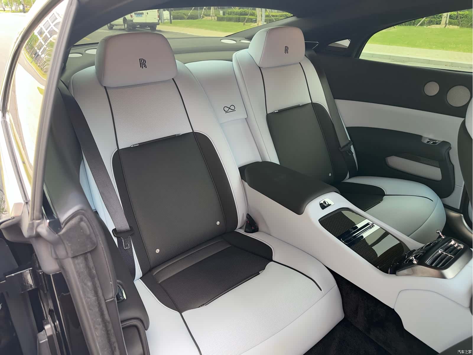 Rolls-Royce Wraith, 2021 17