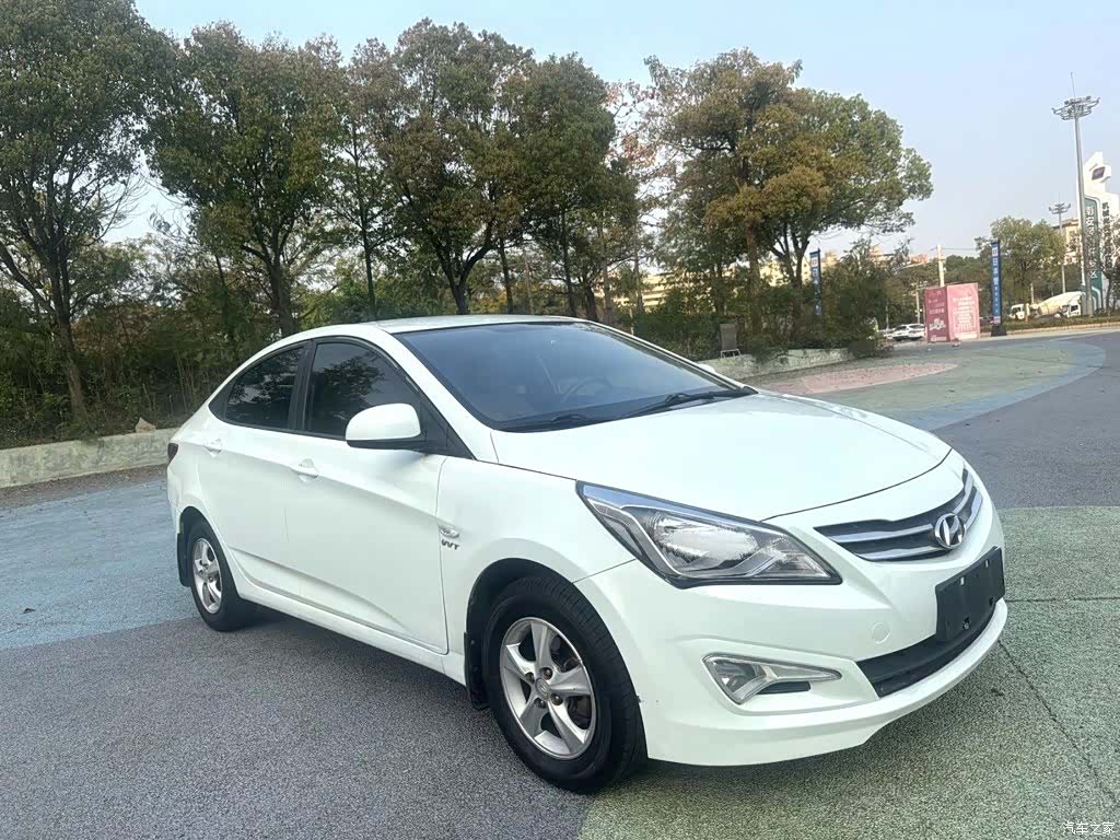 Hyundai GLS, 2016 3