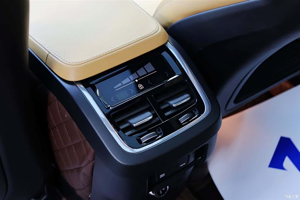 Volvo XC90, 2018 33