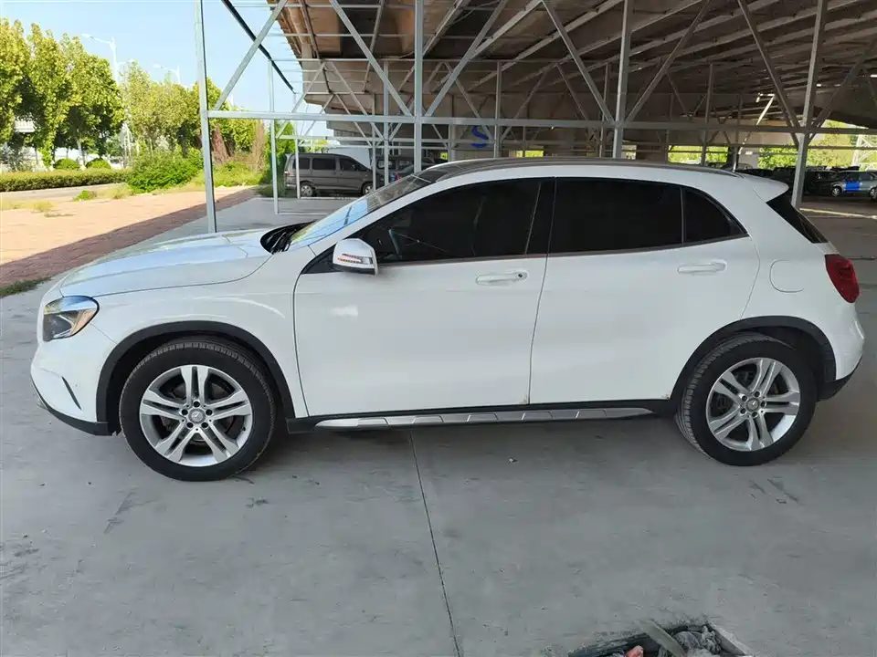 Mercedes-Benz GLA