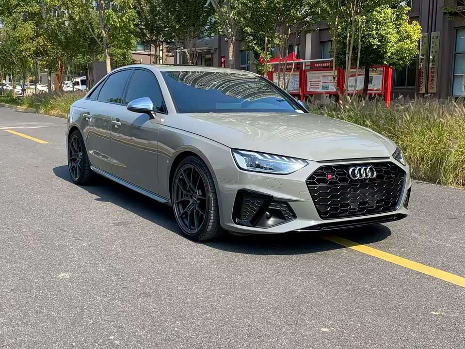 Audi S4 Audi S4