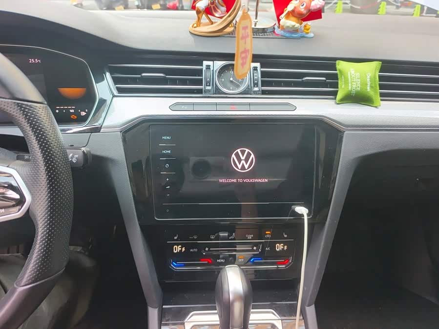Volkswagen Magotan 2023, фото 13