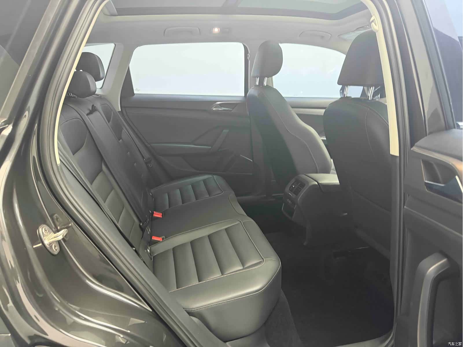 Volkswagen Tharu, 2020 8
