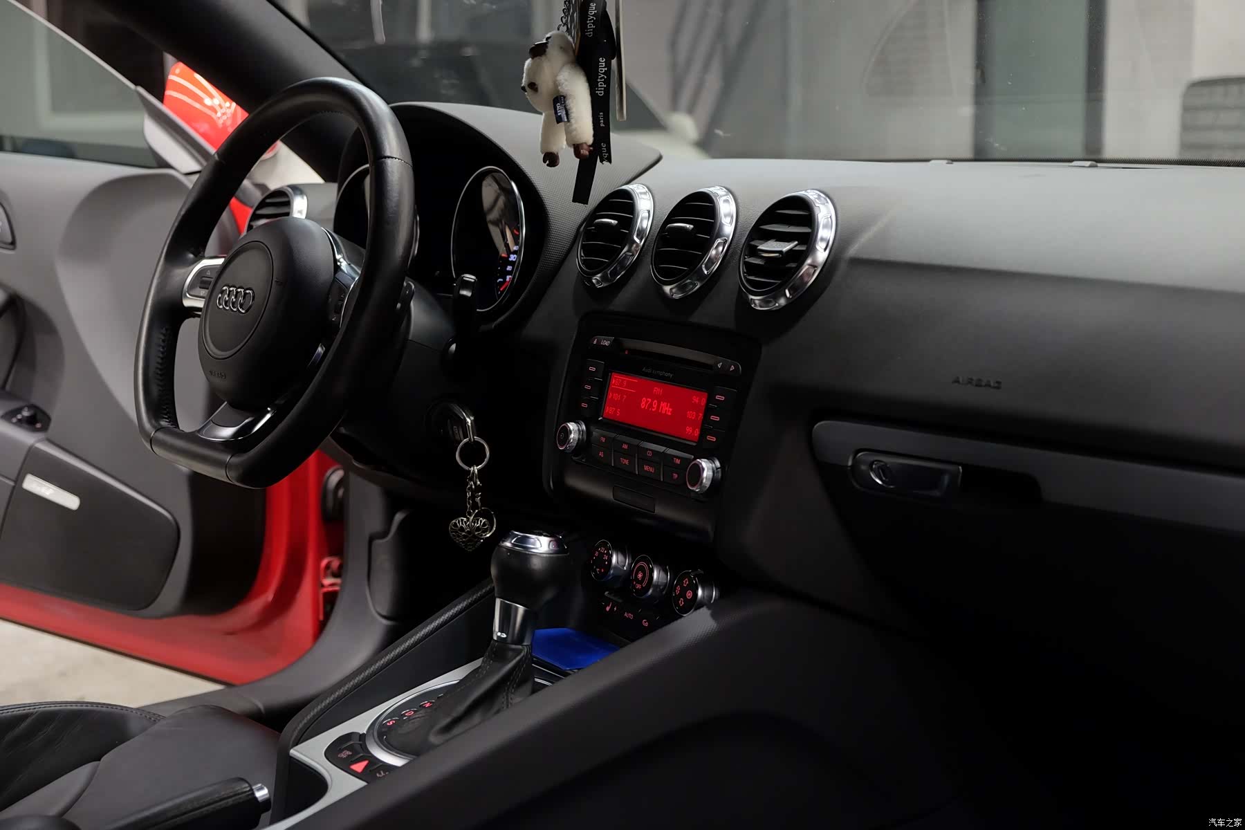 Audi TT, 2010 13