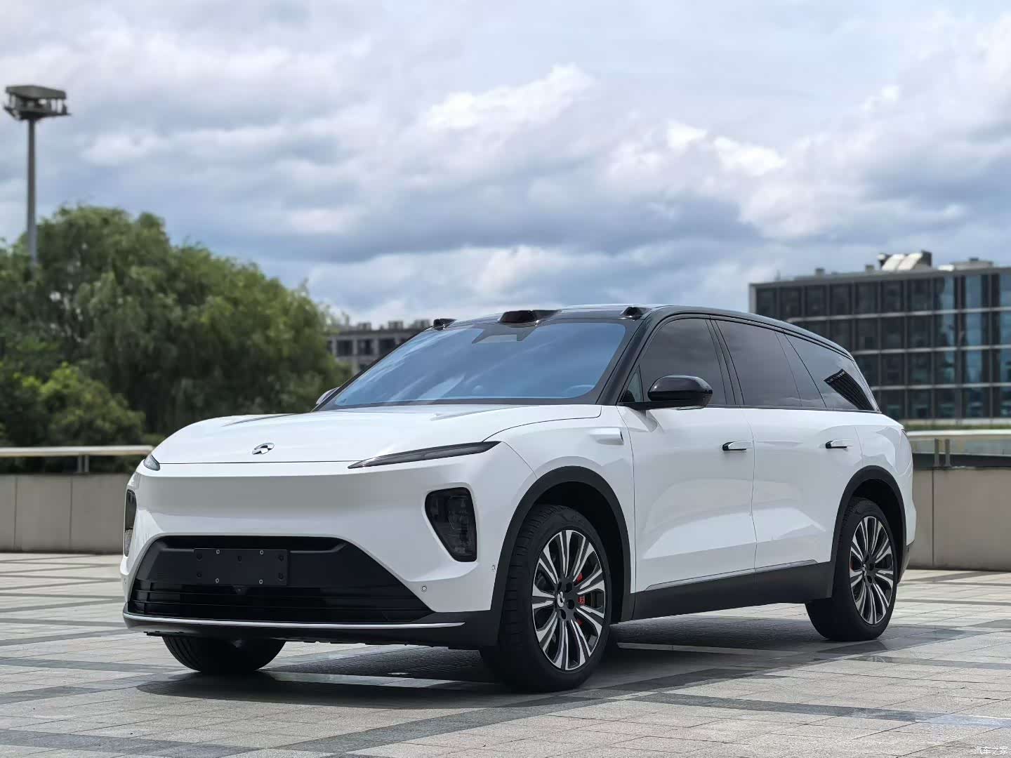 NIO ES8, 2024 1